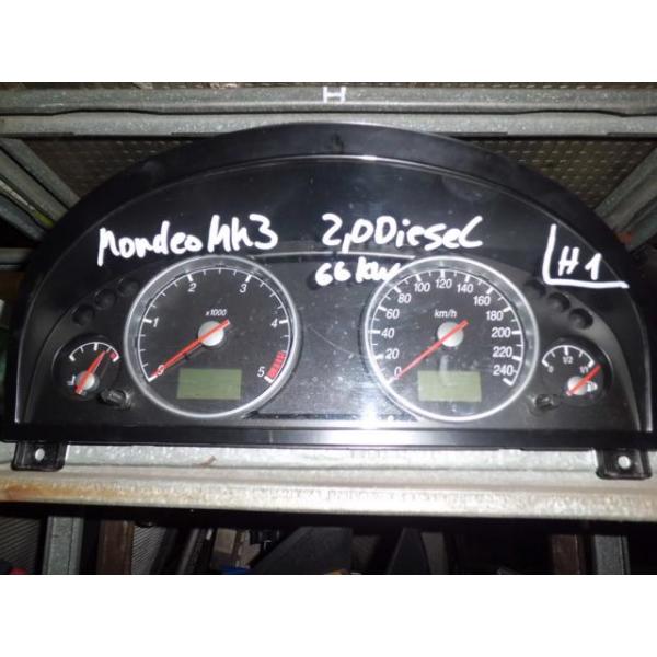 Instrumententafel Ford Mondeo 1S7F-10841